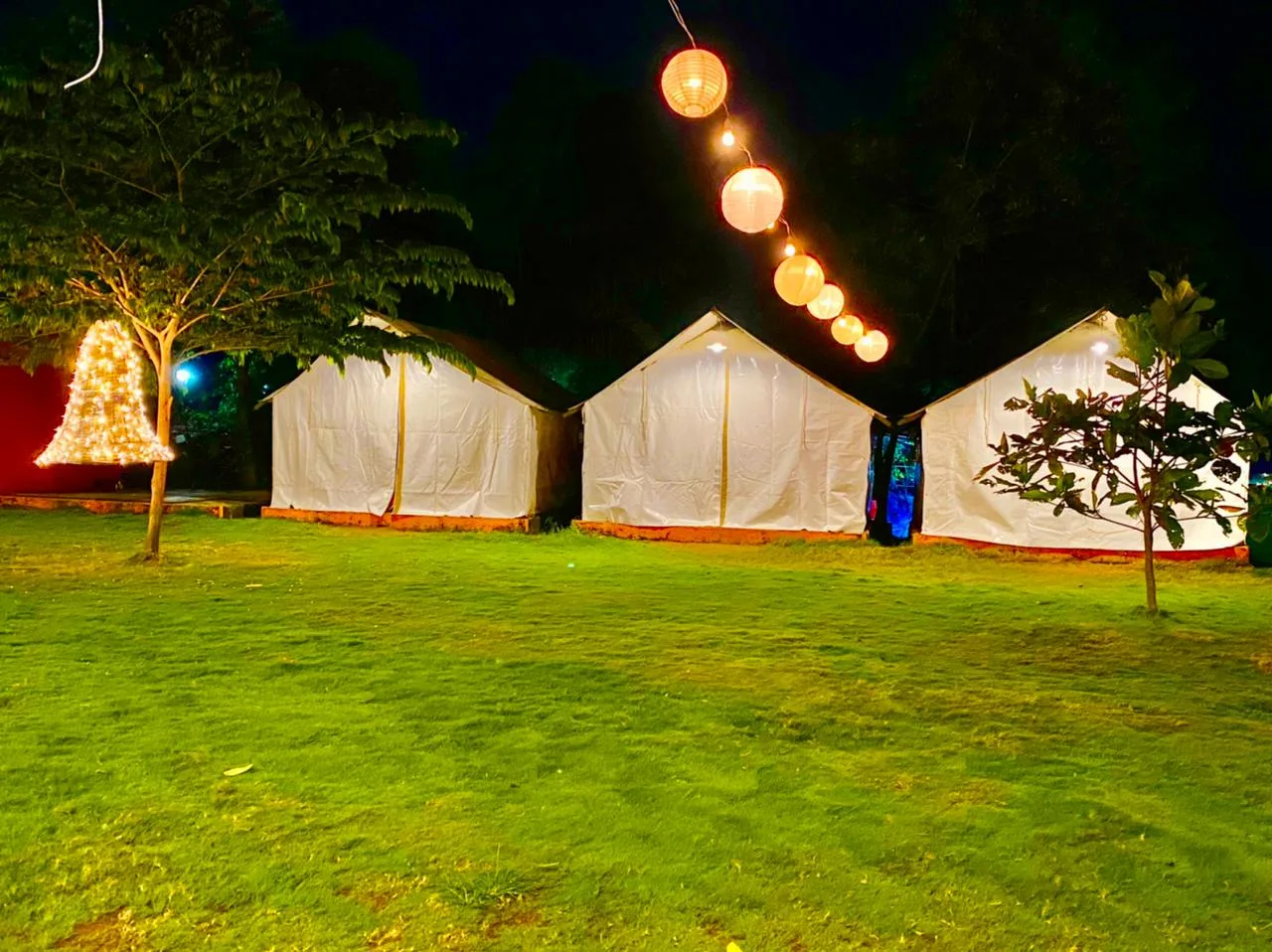 Tents + Boating + Live Singing Every Saturday - Image 9